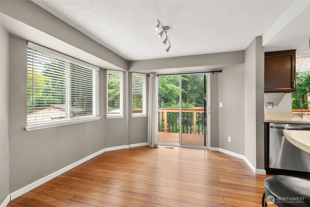 32007 226th Avenue SE Kent WA 98042