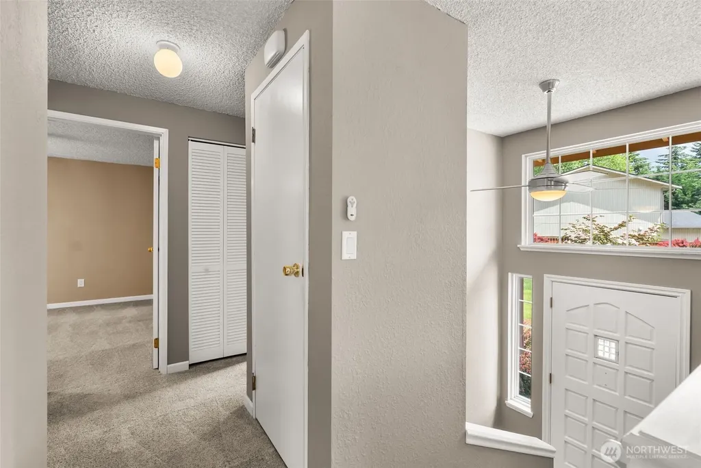 32007 226th Avenue SE Kent WA 98042