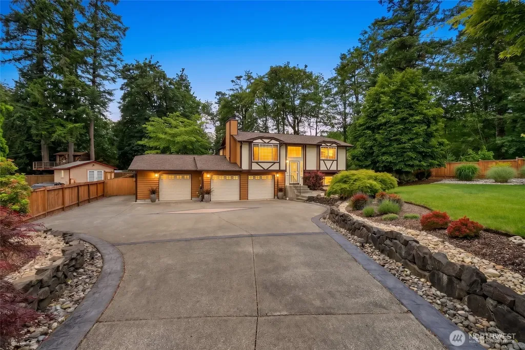 32007 226th Avenue SE Kent WA 98042