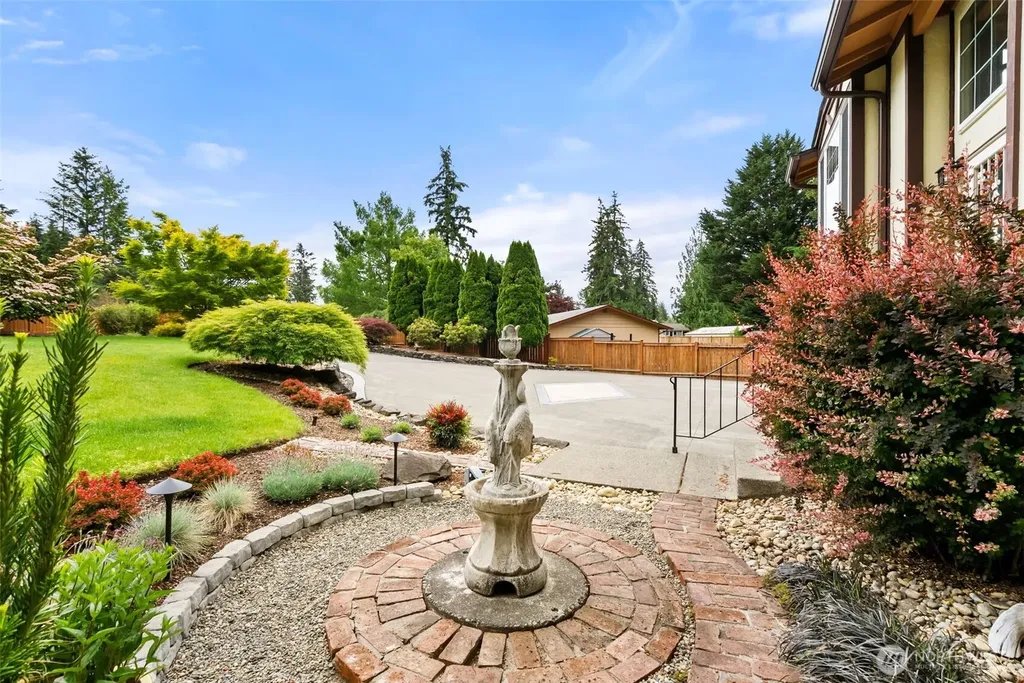 32007 226th Avenue SE Kent WA 98042