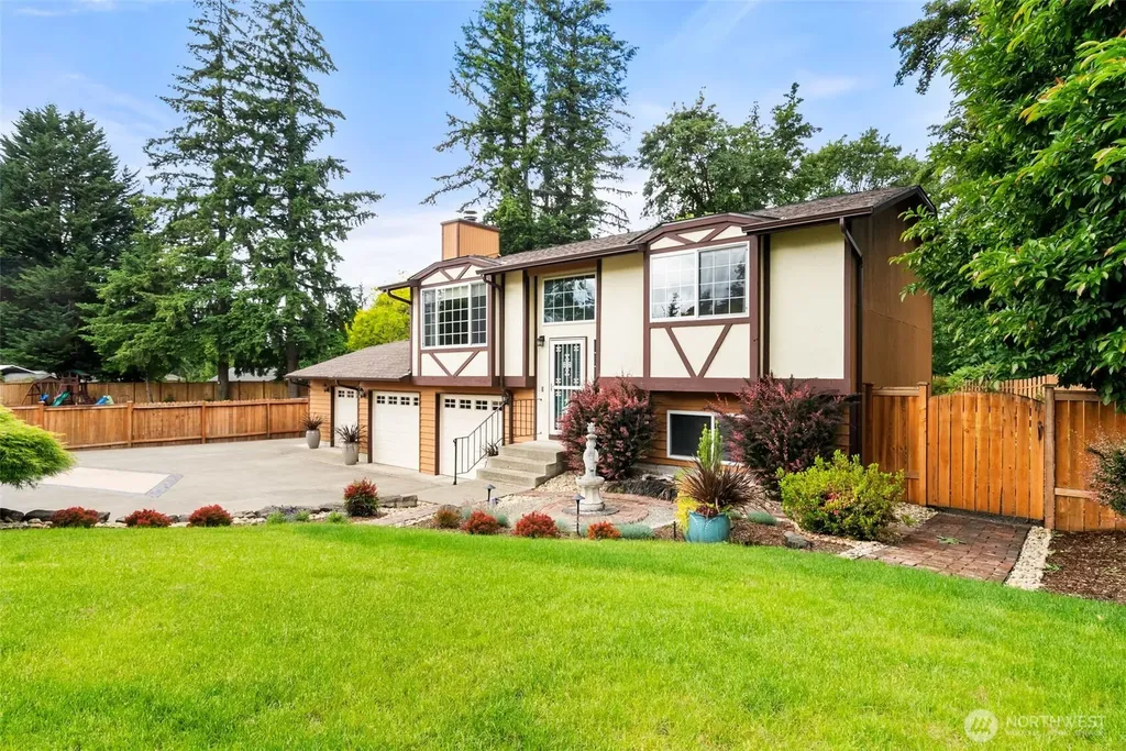 32007 226th Avenue SE Kent WA 98042