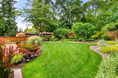 32007 226th Avenue SE Kent WA 98042