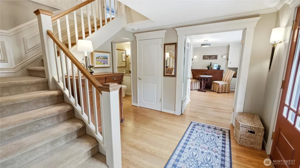 10506 Robin Hood Drive Edmonds WA 98020