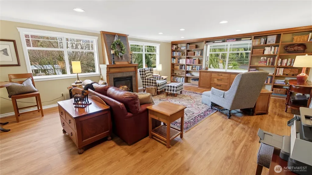 10506 Robin Hood Drive Edmonds WA 98020