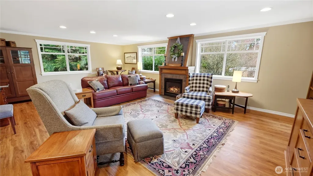 10506 Robin Hood Drive Edmonds WA 98020