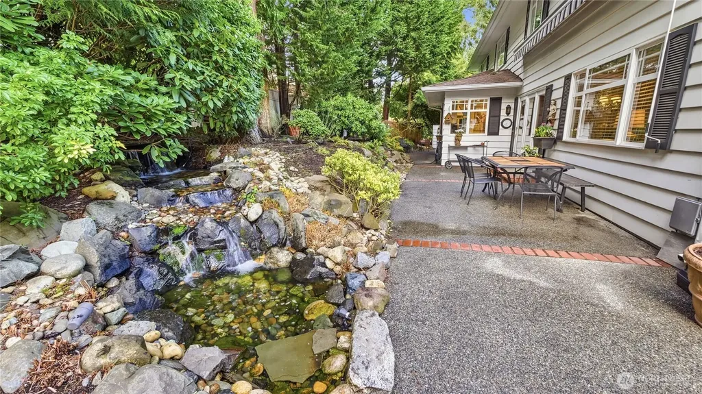 10506 Robin Hood Drive Edmonds WA 98020