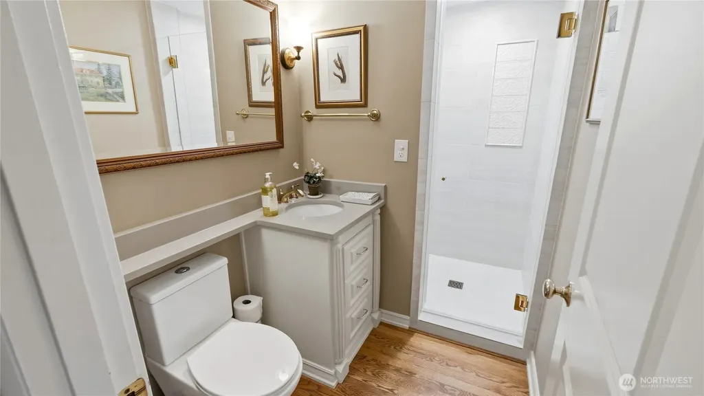 10506 Robin Hood Drive Edmonds WA 98020