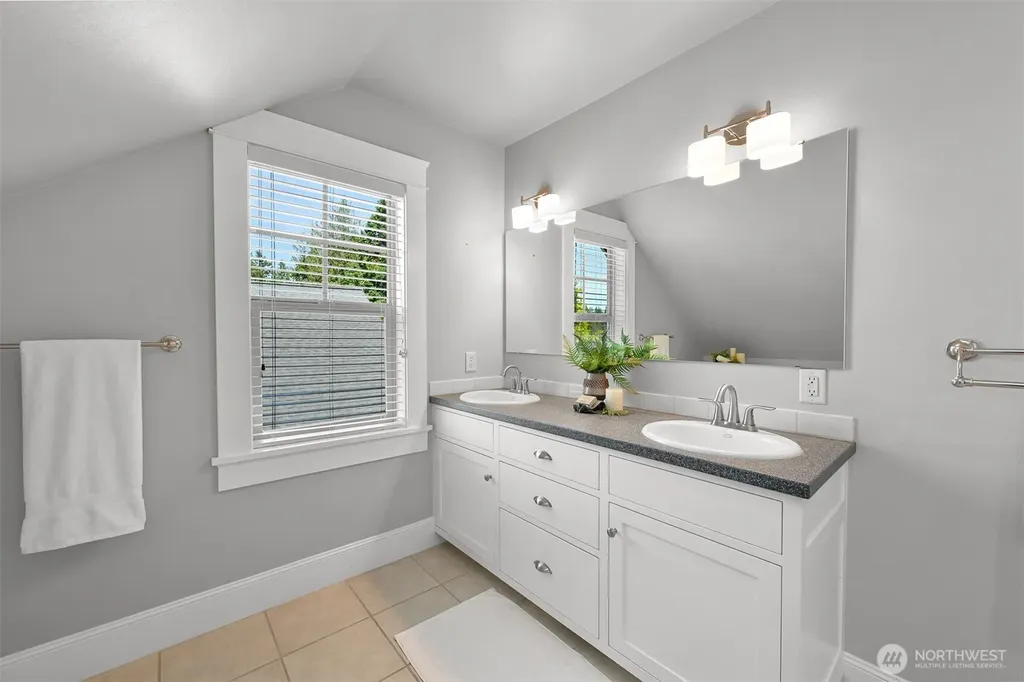 1226 Geneva Hills Road Bellingham WA 98229