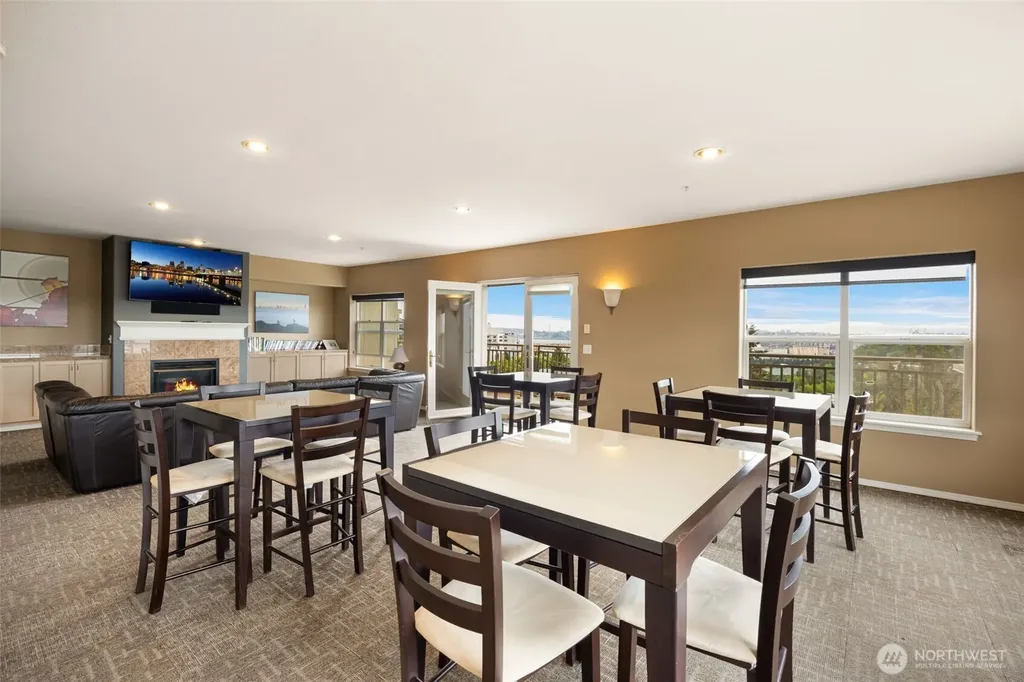 3221 SW Avalon Way Seattle WA 98126