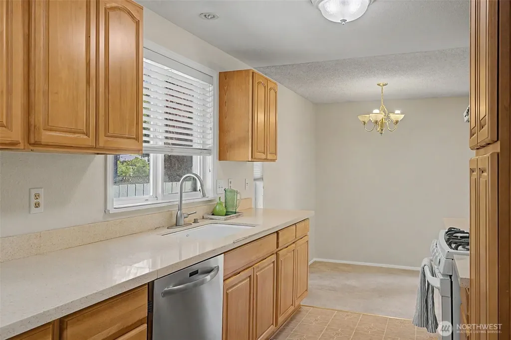 19922 Dayton Avenue N Shoreline WA 98133