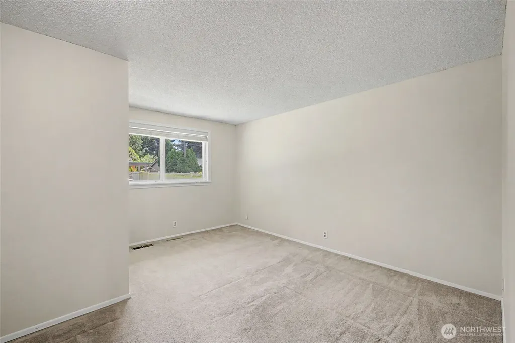19922 Dayton Avenue N Shoreline WA 98133