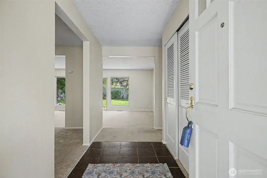 19922 Dayton Avenue N Shoreline WA 98133