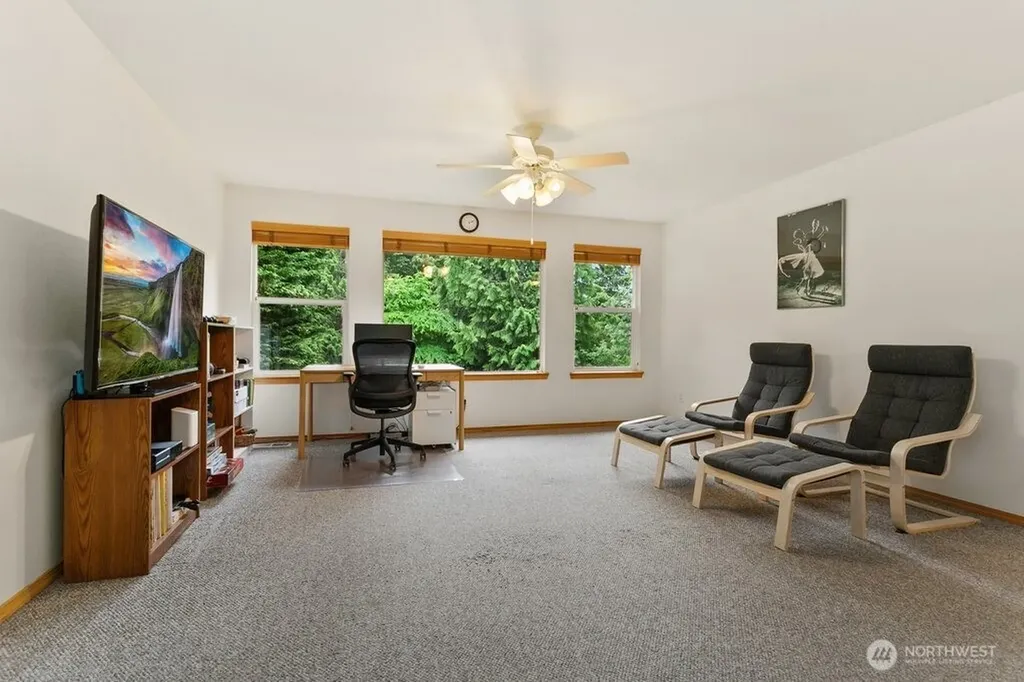 1811 53rd Loop SE Olympia WA 98501