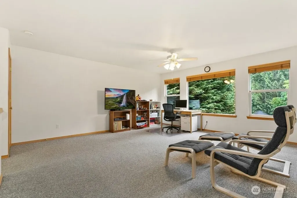 1811 53rd Loop SE Olympia WA 98501