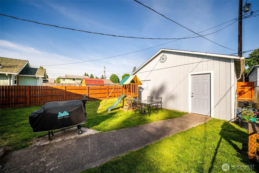 258 21st Avenue Longview WA 98632