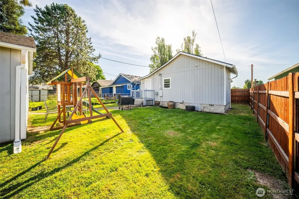 258 21st Avenue Longview WA 98632