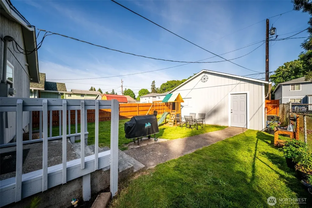 258 21st Avenue Longview WA 98632