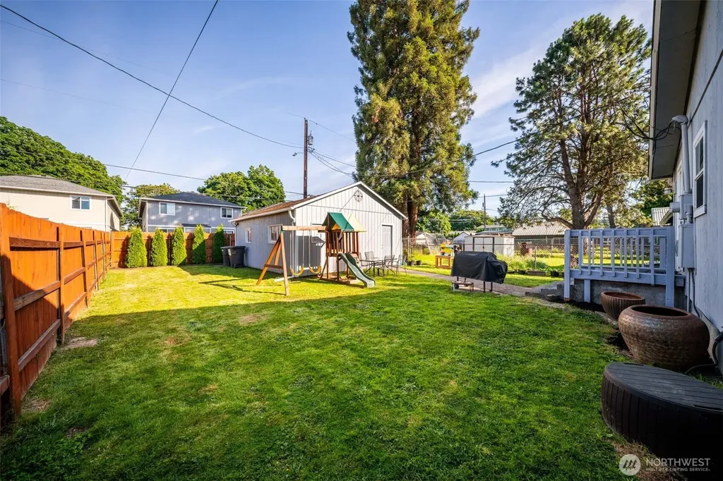 258 21st Avenue Longview WA 98632