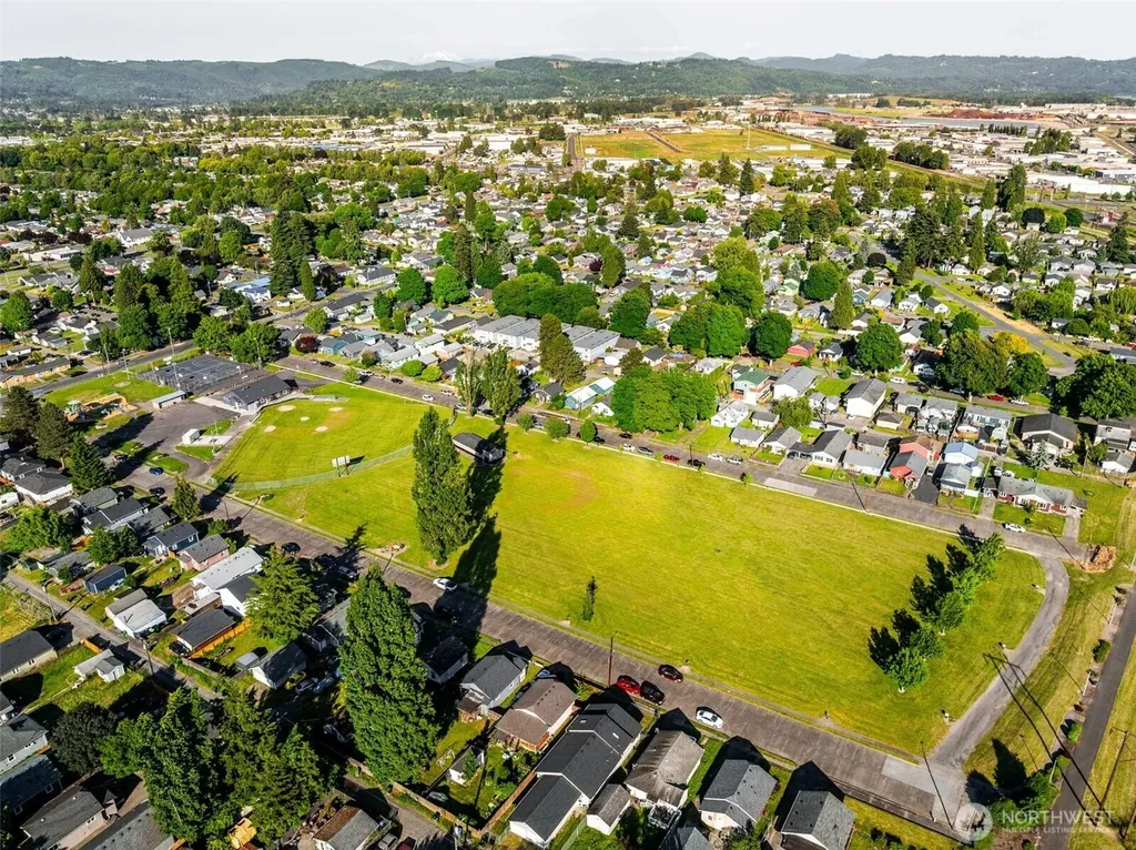 258 21st Avenue Longview WA 98632
