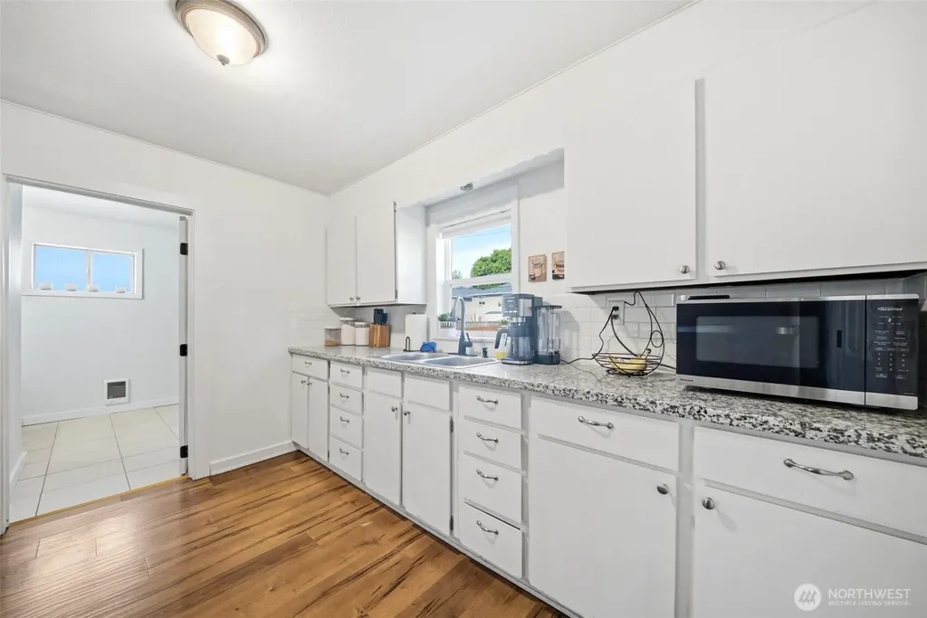 258 21st Avenue Longview WA 98632