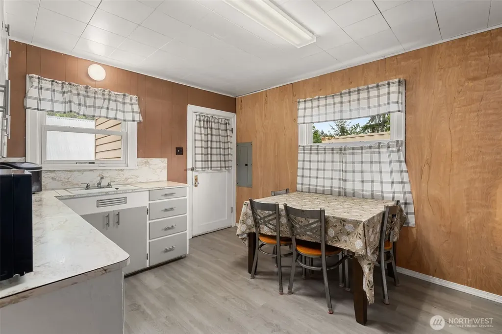 702 King Road Winlock WA 98596