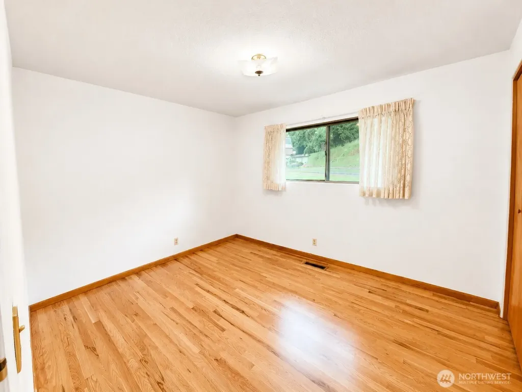 3649 Old Pacific Highway S Kelso WA 98626