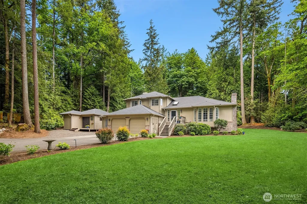 9244 215th Avenue NE Redmond WA 98053