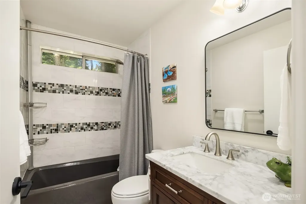9244 215th Avenue NE Redmond WA 98053