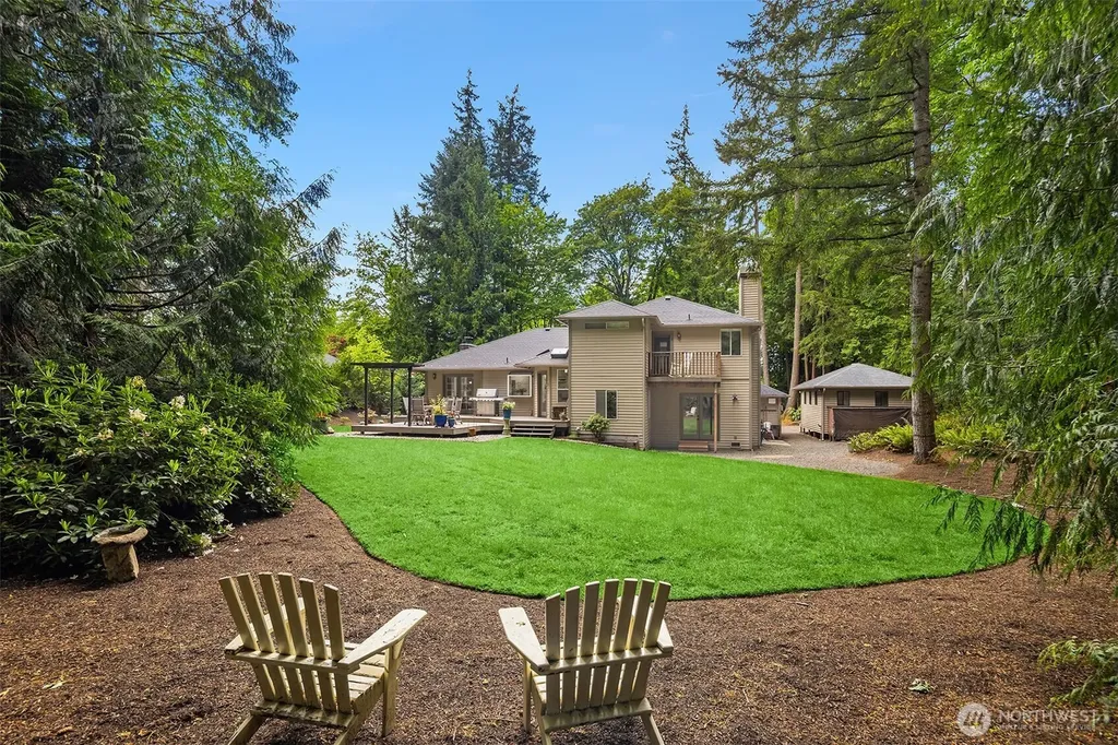 9244 215th Avenue NE Redmond WA 98053