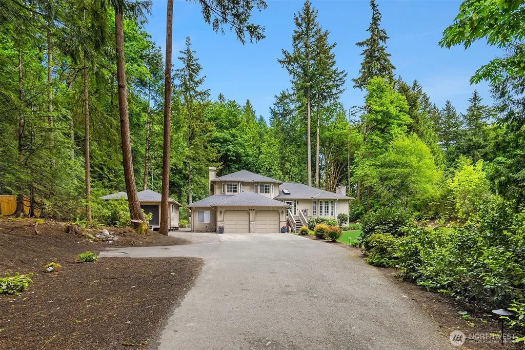 9244 215th Avenue NE Redmond WA 98053