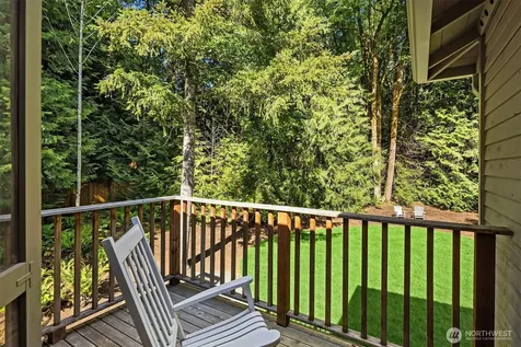 9244 215th Avenue NE Redmond WA 98053