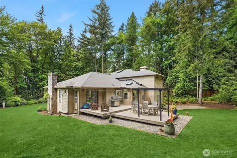 9244 215th Avenue NE Redmond WA 98053