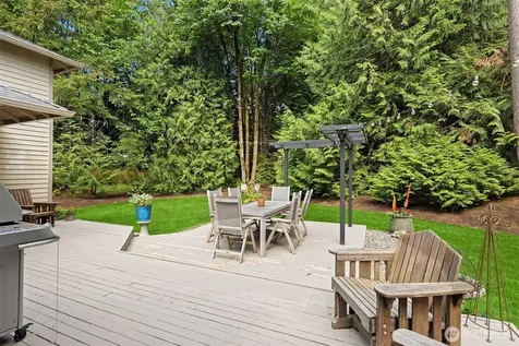 9244 215th Avenue NE Redmond WA 98053