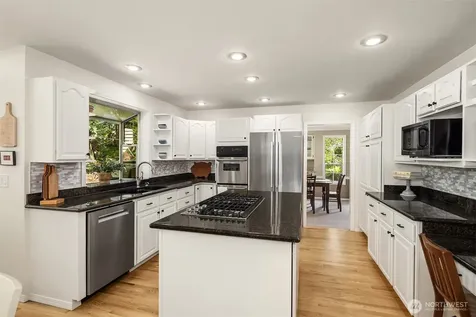 9244 215th Avenue NE Redmond WA 98053
