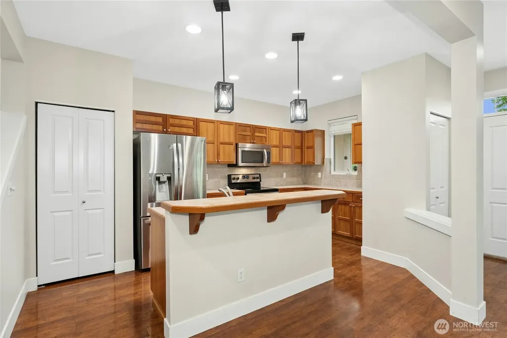 16918 Woodside Drive SE Renton WA 98058