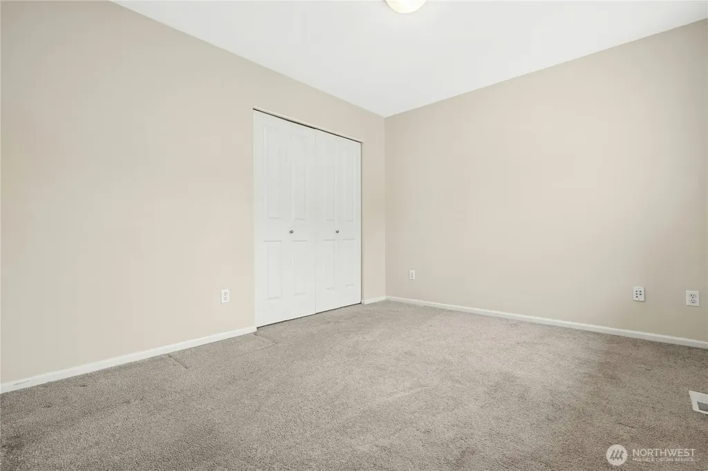 16918 Woodside Drive SE Renton WA 98058