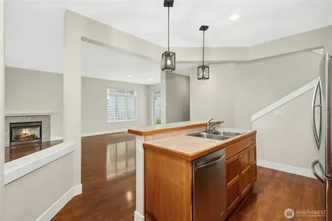 16918 Woodside Drive SE Renton WA 98058