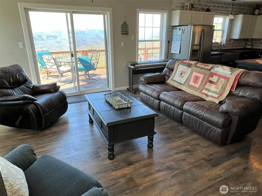 212 Nine Mile Road Oroville WA 98844