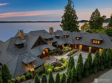 5128 Rockaway Beach Road NE Bainbridge Island WA 98110