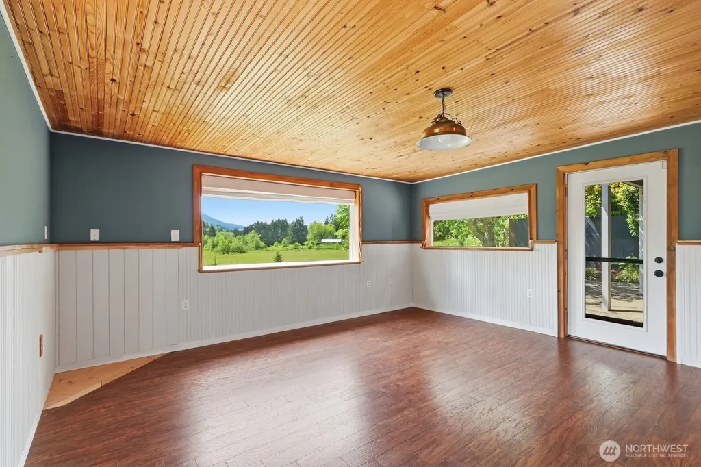 1943 W Hurley-waldrip Road Shelton WA 98584