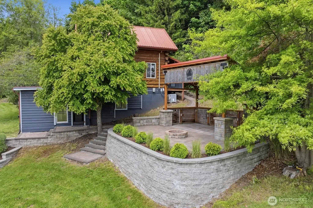 1943 W Hurley-waldrip Road Shelton WA 98584