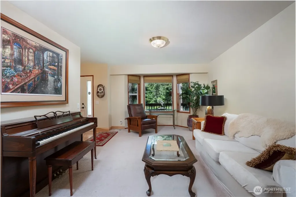 10717 Suncrest Drive Anderson Island WA 98303