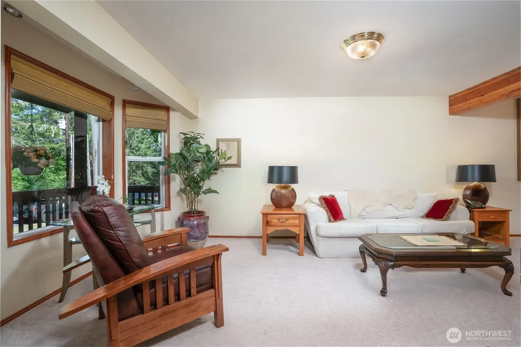 10717 Suncrest Drive Anderson Island WA 98303