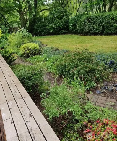 8511 Ferncliff Avenue NE Bainbridge Island WA 98110