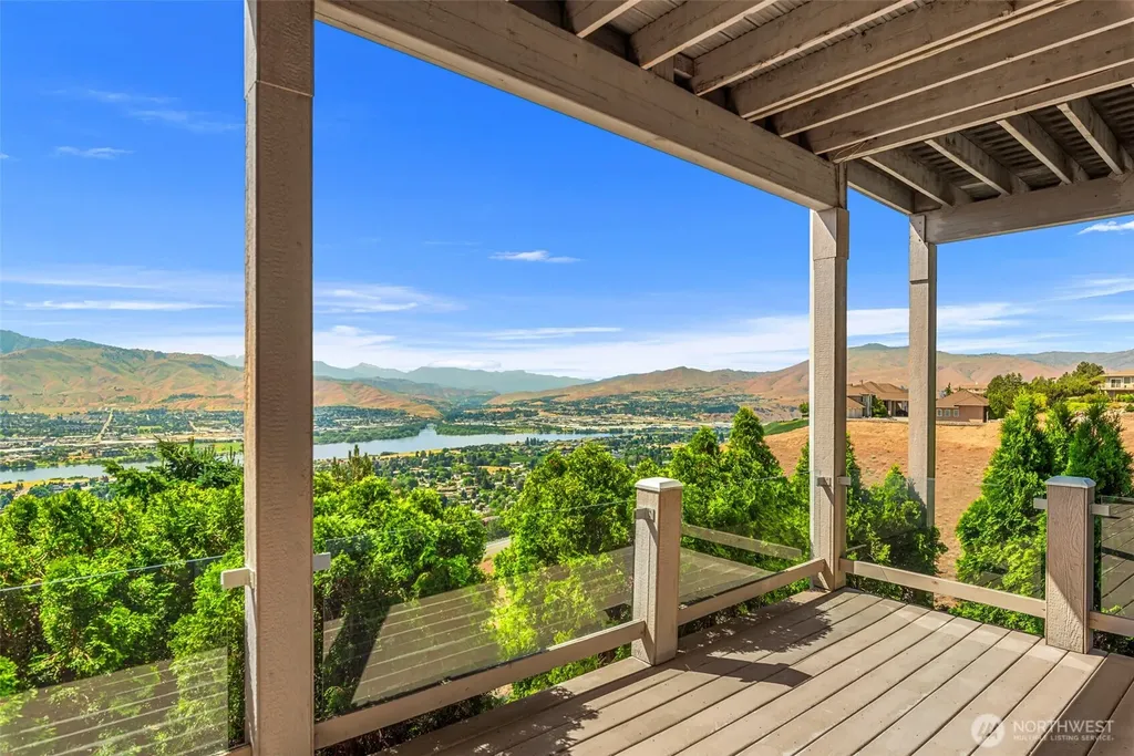 2352 Monument Place East Wenatchee WA 98802