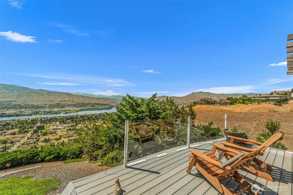 2352 Monument Place East Wenatchee WA 98802