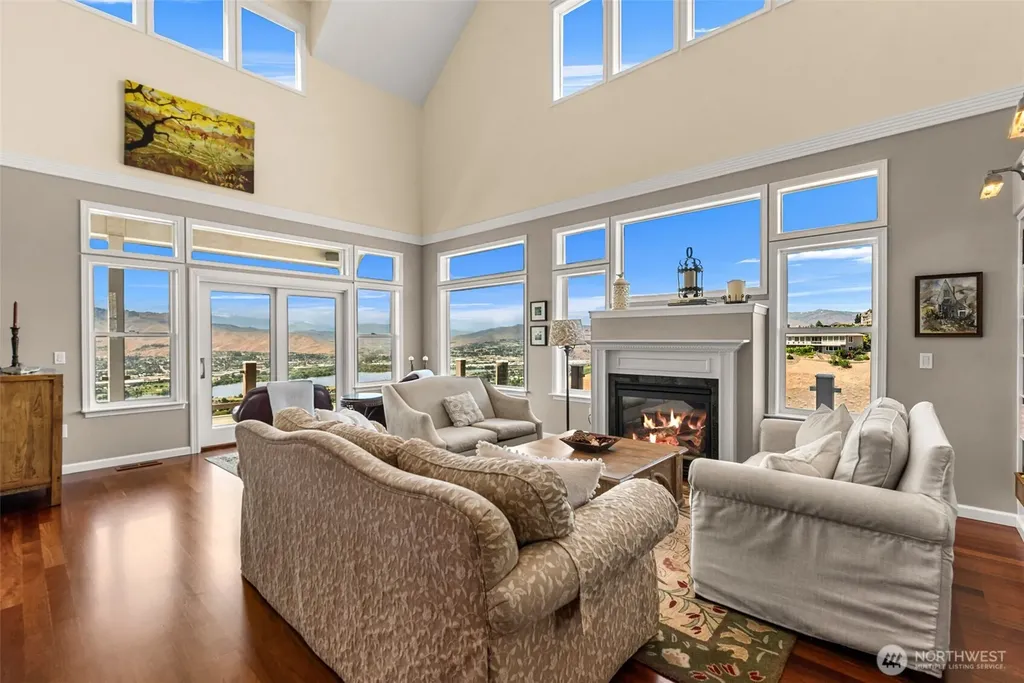 2352 Monument Place East Wenatchee WA 98802