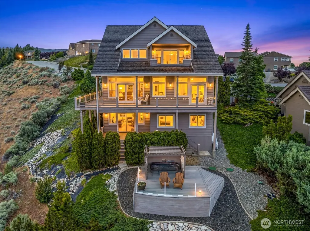 2352 Monument Place East Wenatchee WA 98802