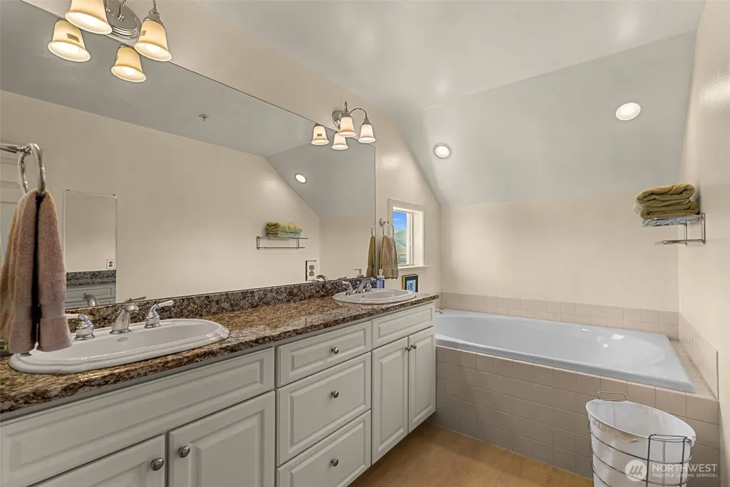 2352 Monument Place East Wenatchee WA 98802