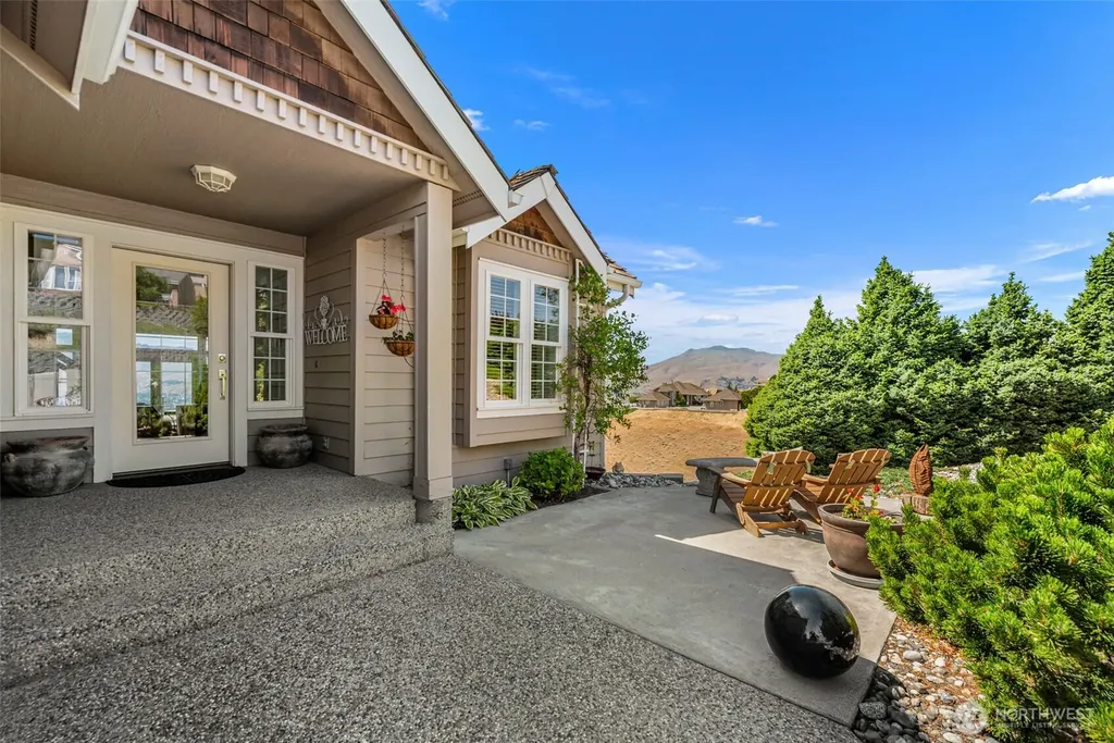 2352 Monument Place East Wenatchee WA 98802